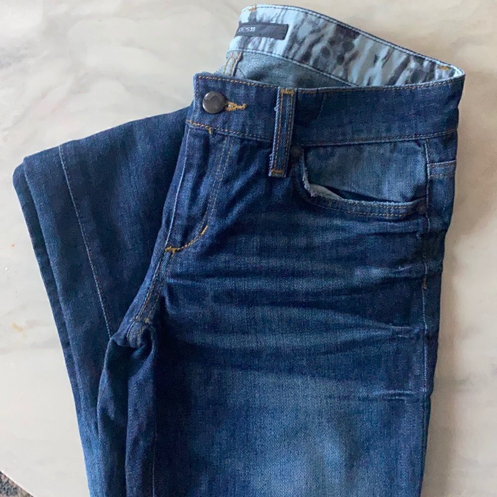 Ladies size 26 Cigarette Fit Joe’s jeans